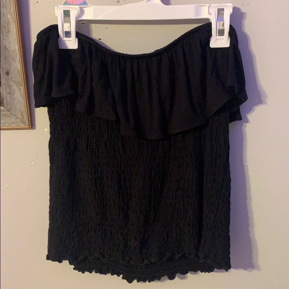 black cropped shirt
